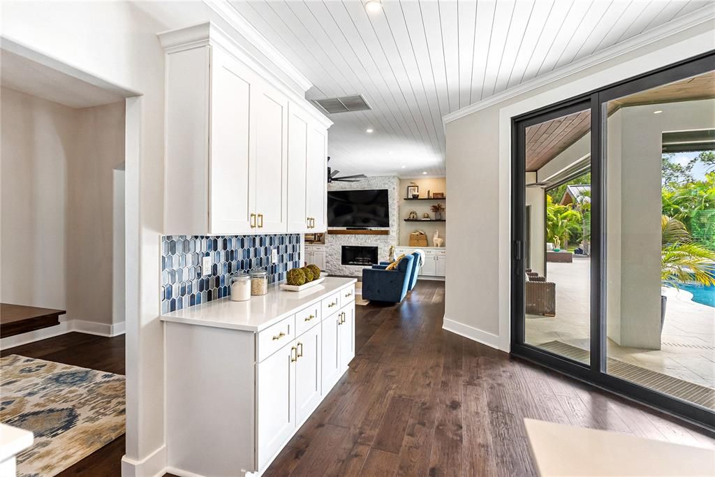 For Sale: $3,500,000 (6 beds, 5 baths, 6023 Square Feet)