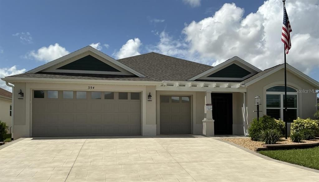 最近售出: $740,000 (3 贝兹, 3 浴室, 1869 平方英尺)