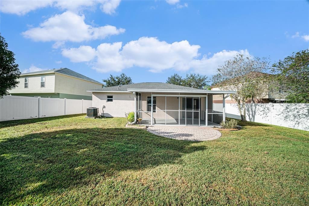 For Sale: $335,000 (3 beds, 2 baths, 1468 Square Feet)