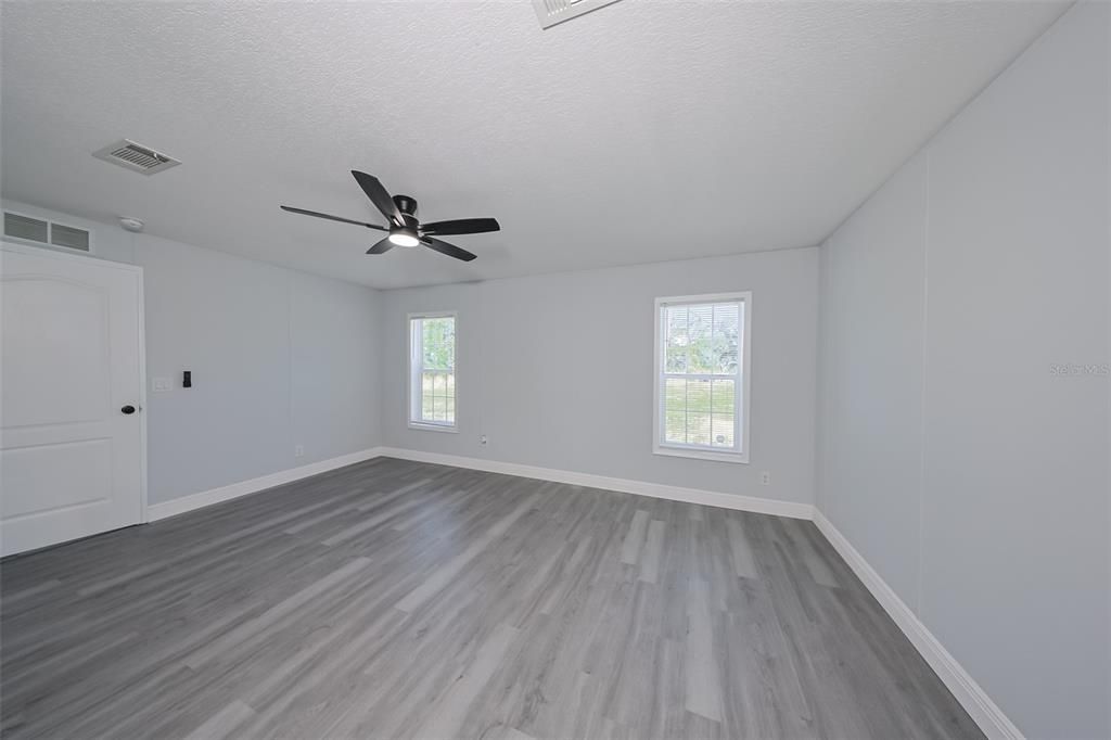 Active With Contract: $360,000 (5 beds, 2 baths, 2052 Square Feet)