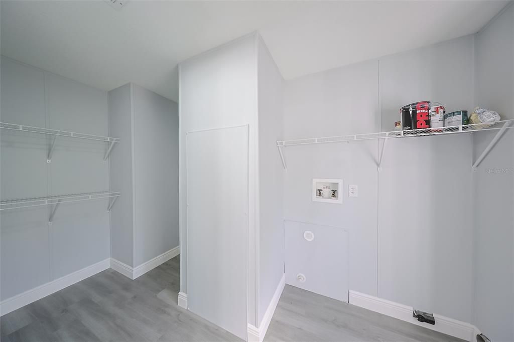 Active With Contract: $360,000 (5 beds, 2 baths, 2052 Square Feet)