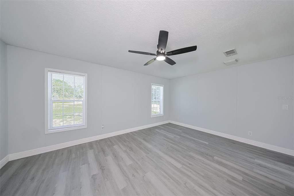 Active With Contract: $360,000 (5 beds, 2 baths, 2052 Square Feet)