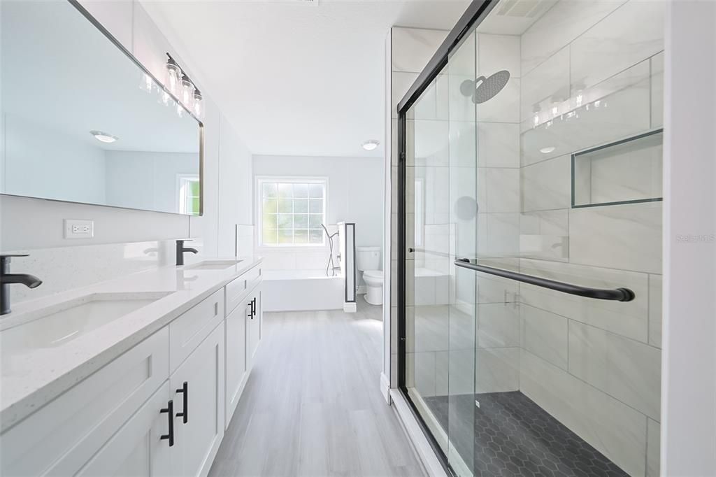 Active With Contract: $360,000 (5 beds, 2 baths, 2052 Square Feet)