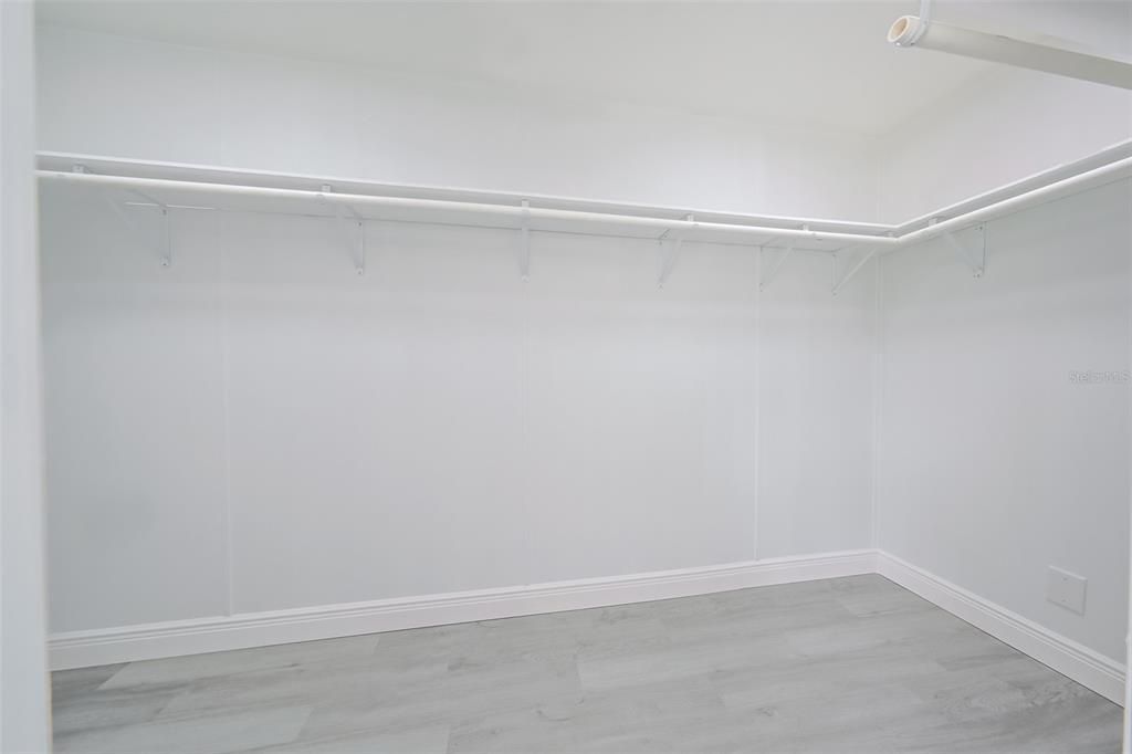 Active With Contract: $360,000 (5 beds, 2 baths, 2052 Square Feet)