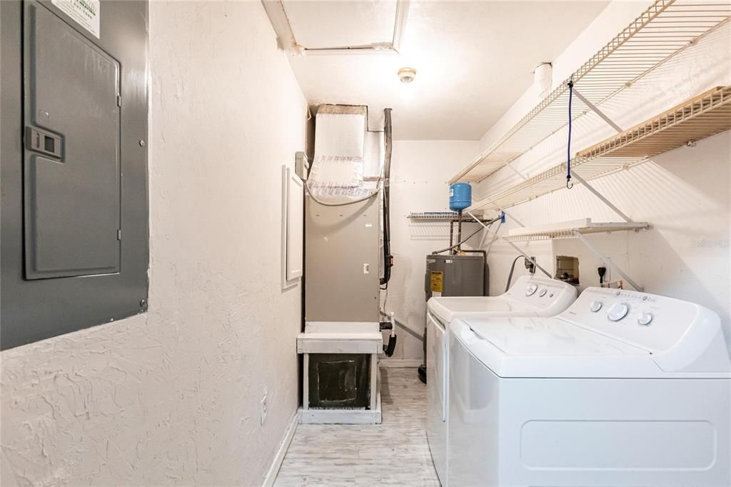 En Venta: $499,000 (3 camas, 2 baños, 2460 Pies cuadrados)