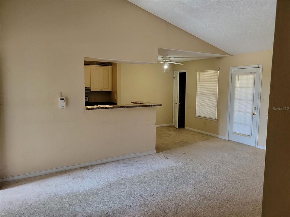 For Sale: $150,000 (3 beds, 2 baths, 1150 Square Feet)