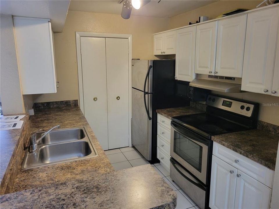 For Sale: $150,000 (3 beds, 2 baths, 1150 Square Feet)