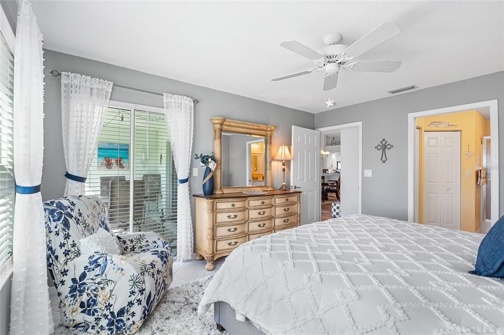 待售: $234,900 (2 贝兹, 2 浴室, 1153 平方英尺)