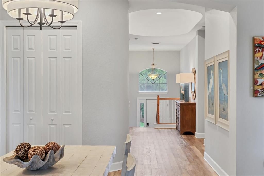 Activo con contrato: $6,200 (4 camas, 3 baños, 2719 Pies cuadrados)