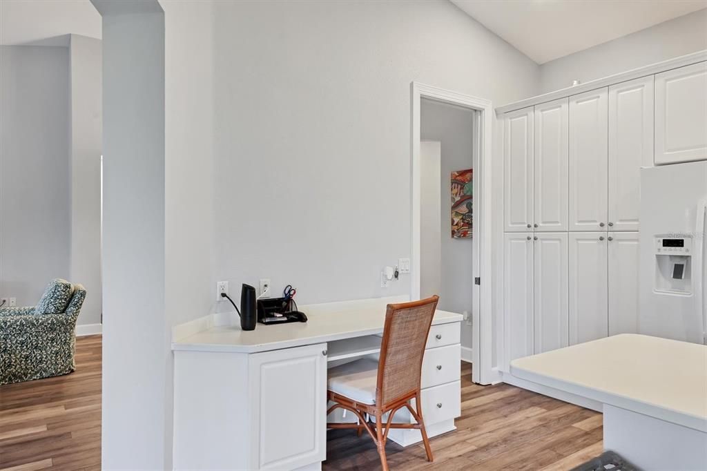 Activo con contrato: $6,200 (4 camas, 3 baños, 2719 Pies cuadrados)