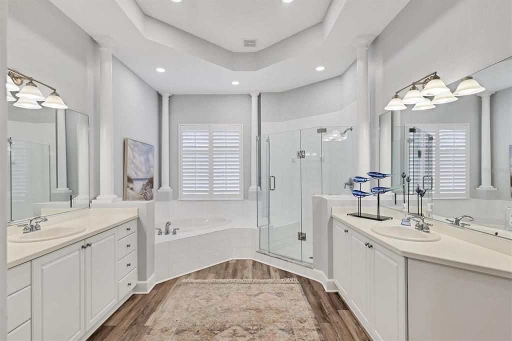 Activo con contrato: $6,200 (4 camas, 3 baños, 2719 Pies cuadrados)