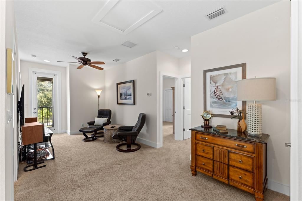 For Sale: $799,900 (4 beds, 2 baths, 2458 Square Feet)