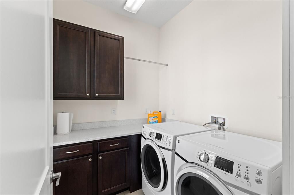 For Sale: $799,900 (4 beds, 2 baths, 2458 Square Feet)