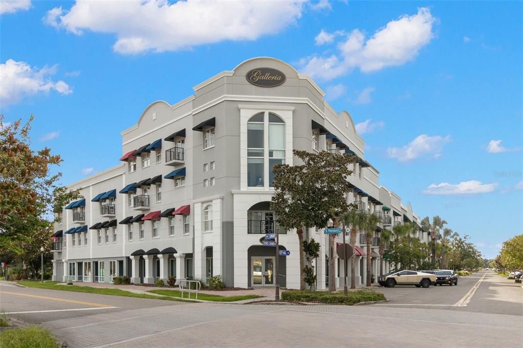 For Sale: $799,900 (4 beds, 2 baths, 2458 Square Feet)