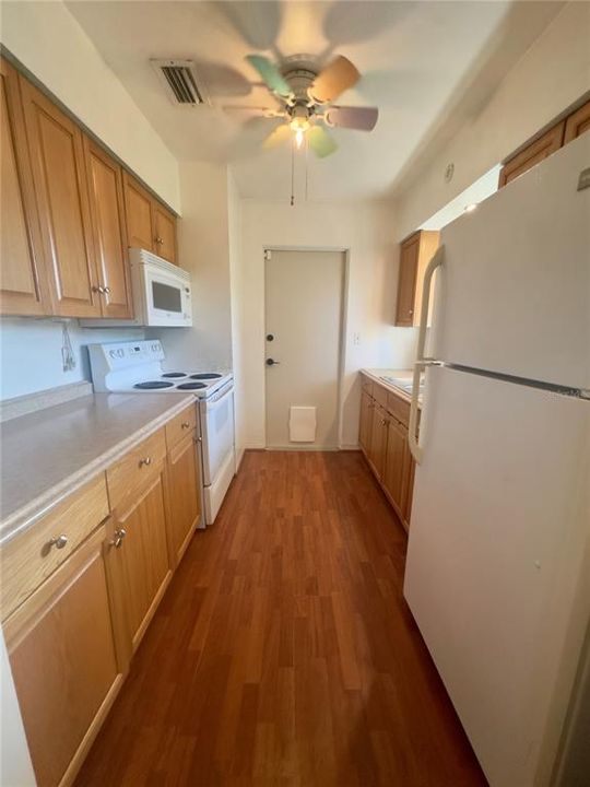 For Sale: $359,900 (3 beds, 2 baths, 1168 Square Feet)