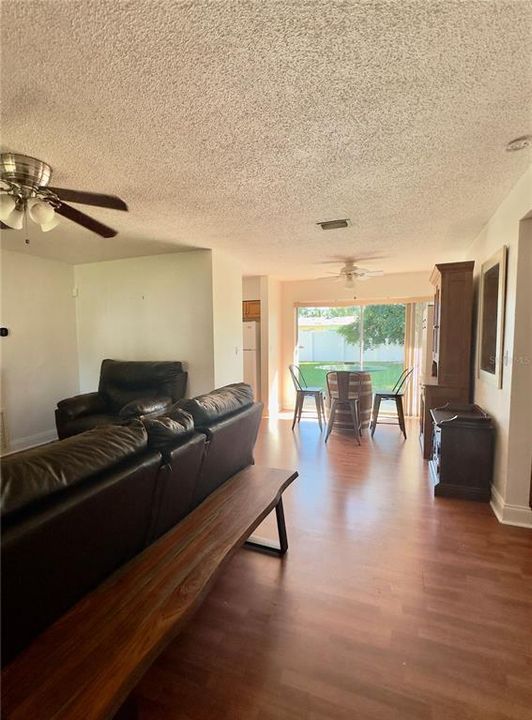 For Sale: $359,900 (3 beds, 2 baths, 1168 Square Feet)