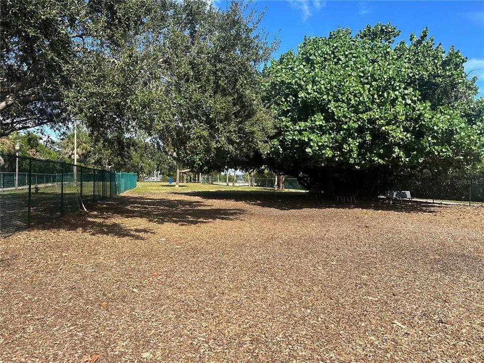 For Sale: $359,900 (3 beds, 2 baths, 1168 Square Feet)