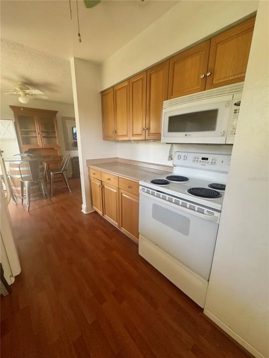 For Sale: $359,900 (3 beds, 2 baths, 1168 Square Feet)