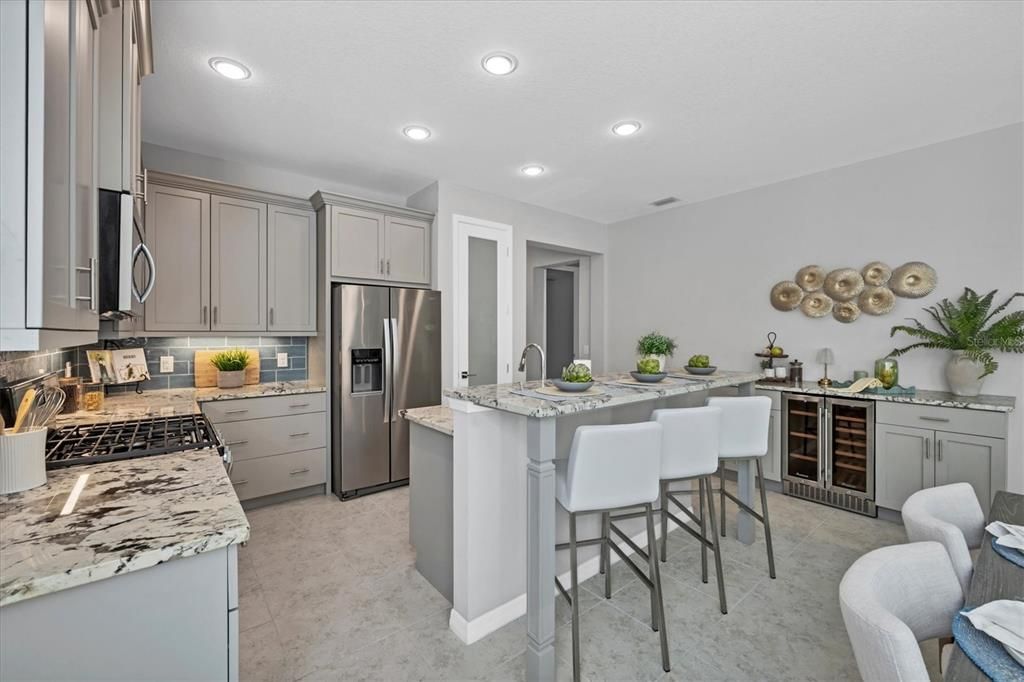 Active With Contract: $399,000 (2 beds, 2 baths, 1579 Square Feet)