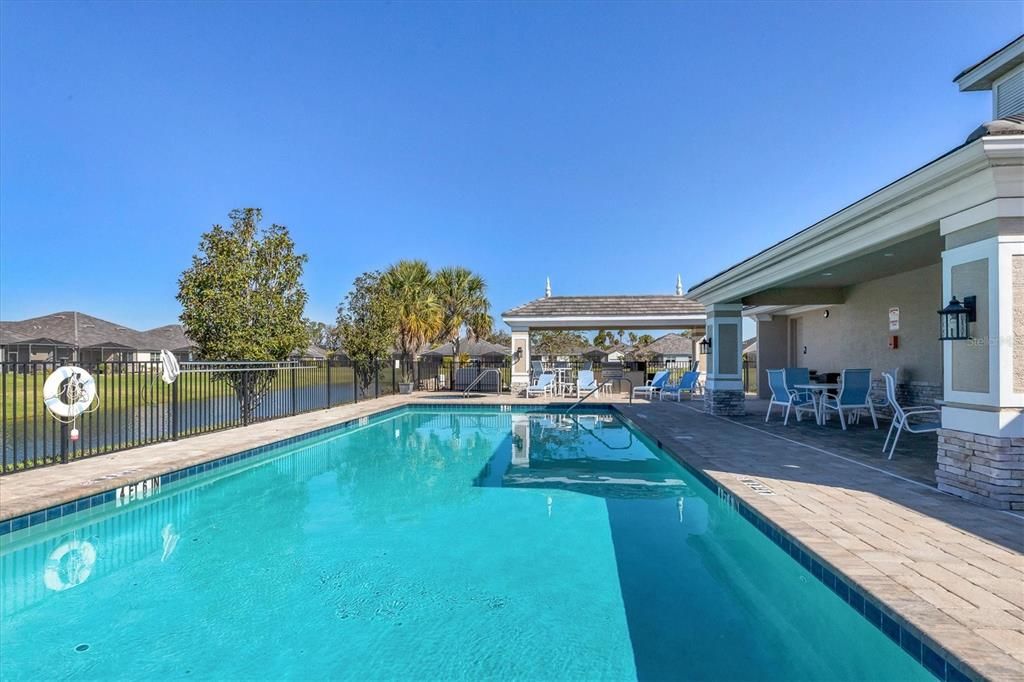 Active With Contract: $399,000 (2 beds, 2 baths, 1579 Square Feet)