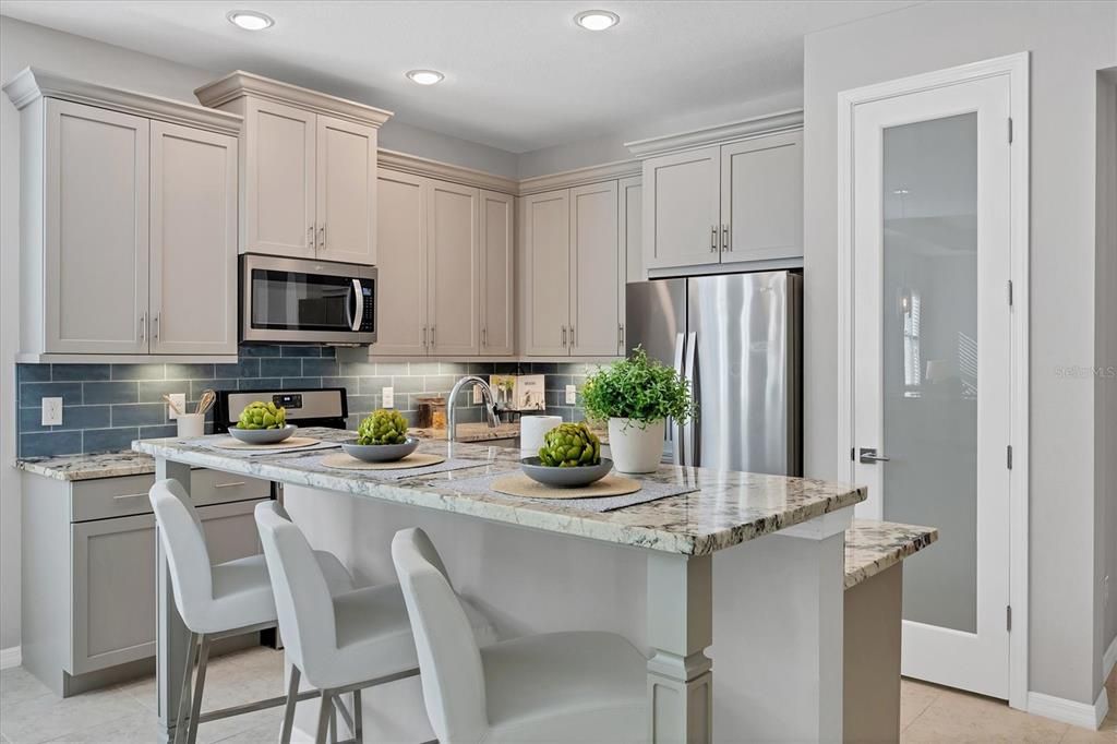 Active With Contract: $399,000 (2 beds, 2 baths, 1579 Square Feet)