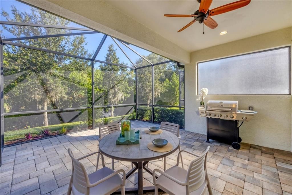 Active With Contract: $399,000 (2 beds, 2 baths, 1579 Square Feet)