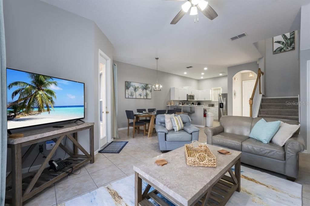 For Sale: $384,999 (4 beds, 3 baths, 1762 Square Feet)