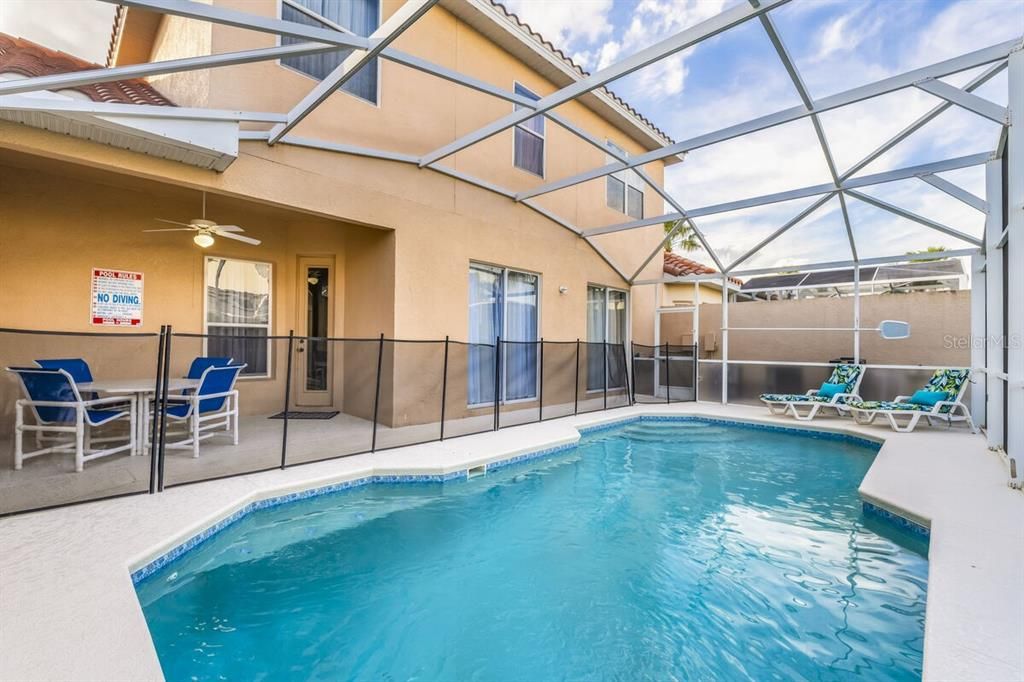 For Sale: $384,999 (4 beds, 3 baths, 1762 Square Feet)