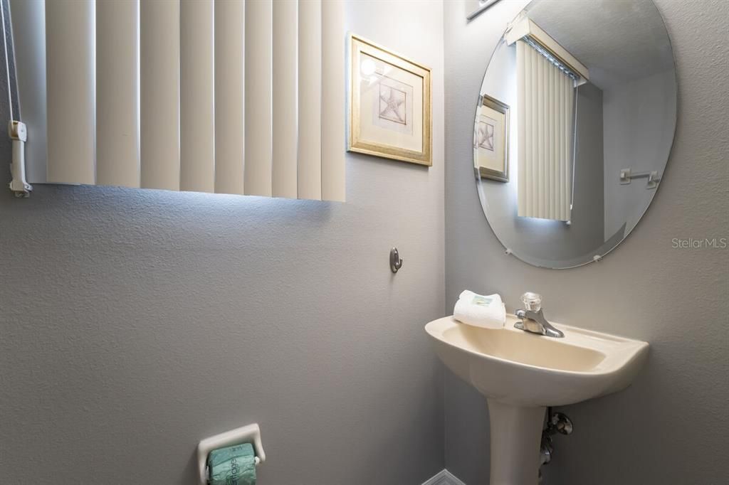 For Sale: $384,999 (4 beds, 3 baths, 1762 Square Feet)