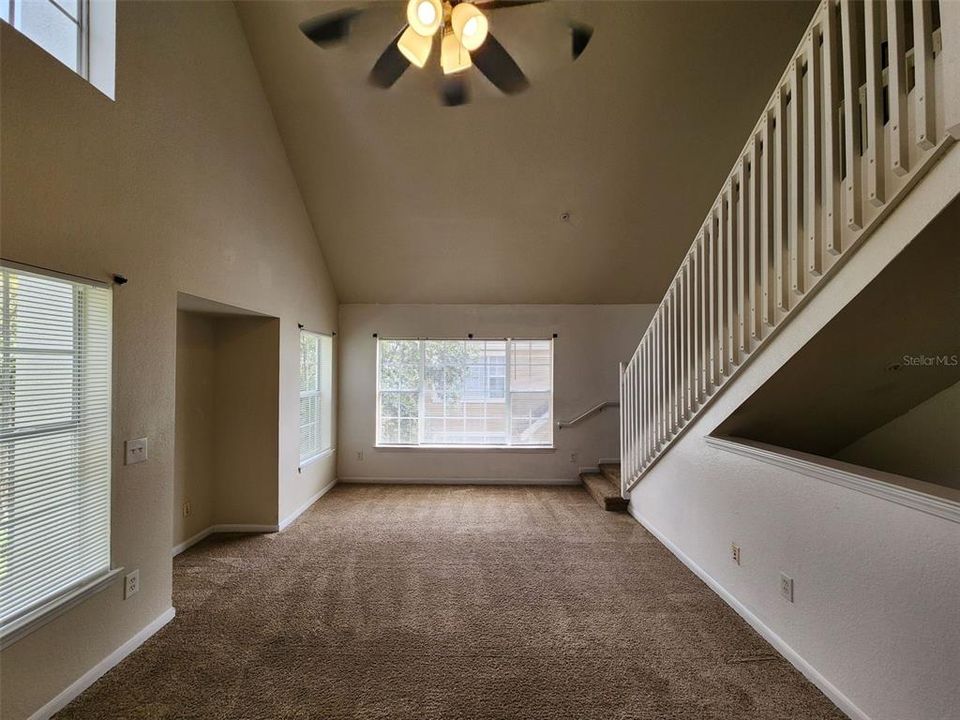 For Rent: $1,799 (2 beds, 2 baths, 1255 Square Feet)