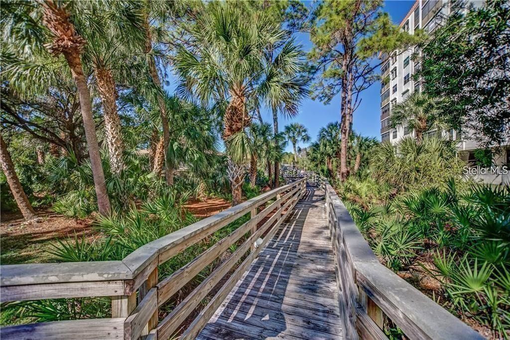 For Sale: $264,900 (2 beds, 2 baths, 1280 Square Feet)