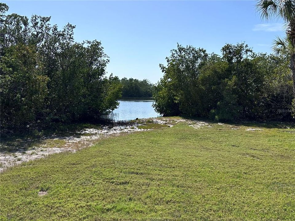 For Sale: $264,900 (2 beds, 2 baths, 1280 Square Feet)