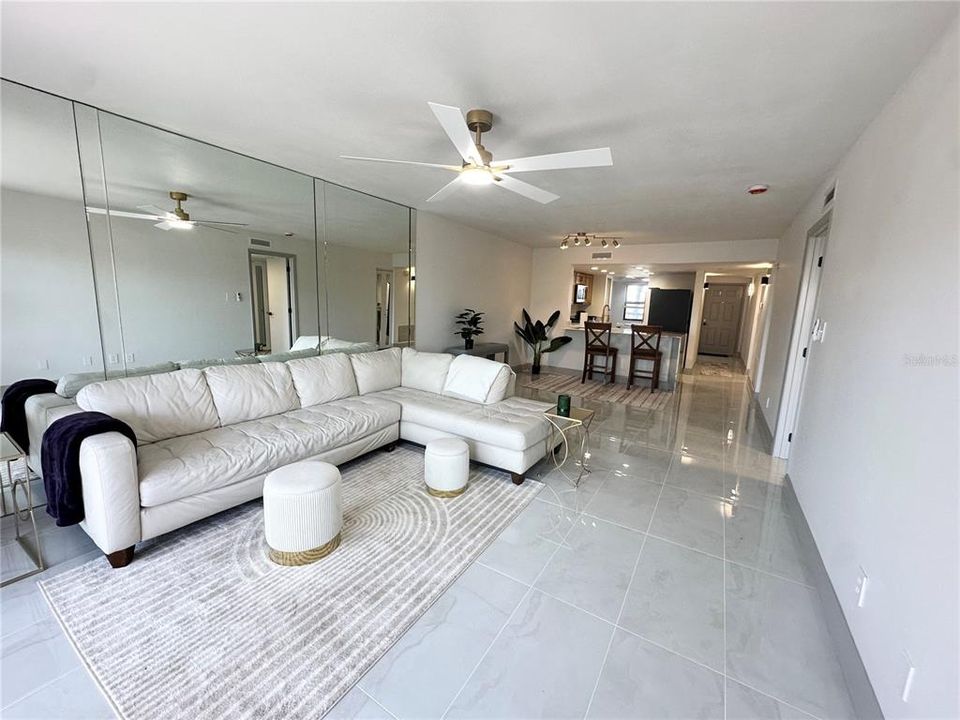 For Sale: $264,900 (2 beds, 2 baths, 1280 Square Feet)