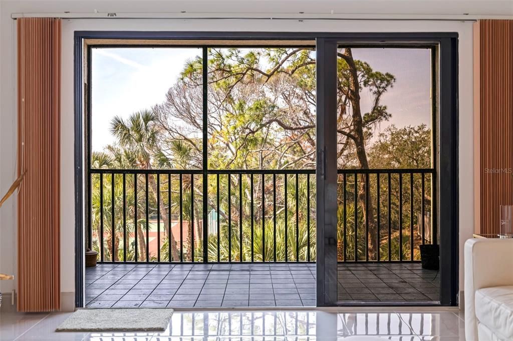 For Sale: $264,900 (2 beds, 2 baths, 1280 Square Feet)