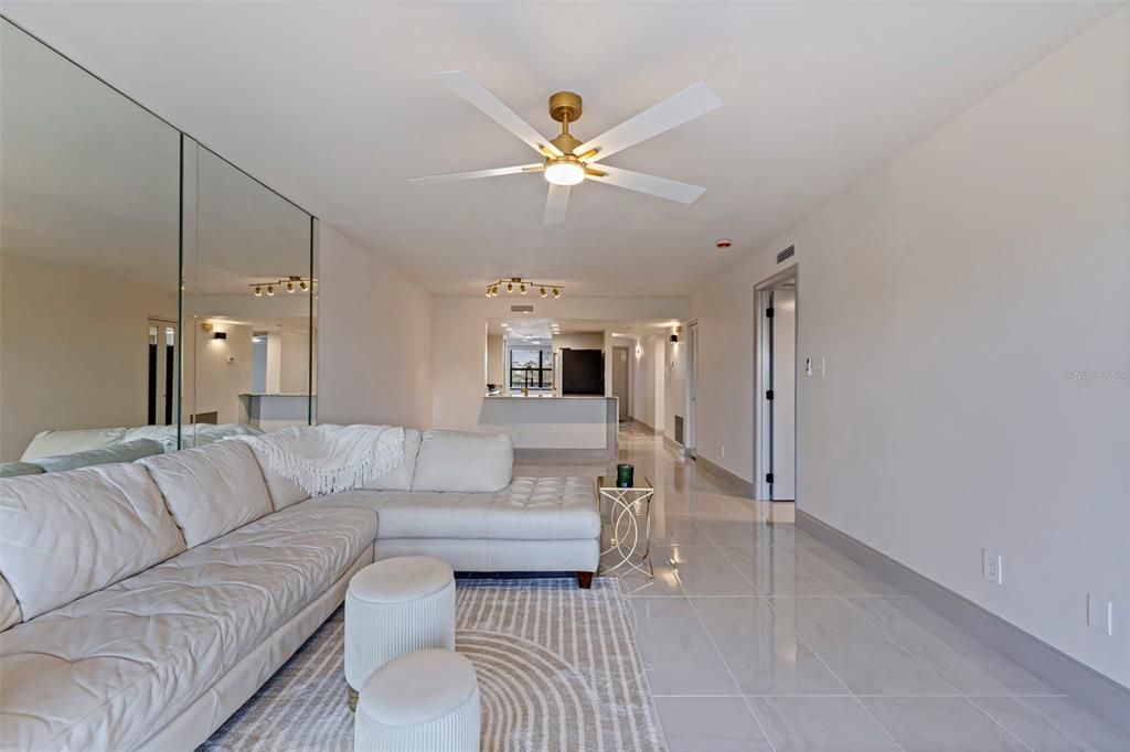 For Sale: $264,900 (2 beds, 2 baths, 1280 Square Feet)