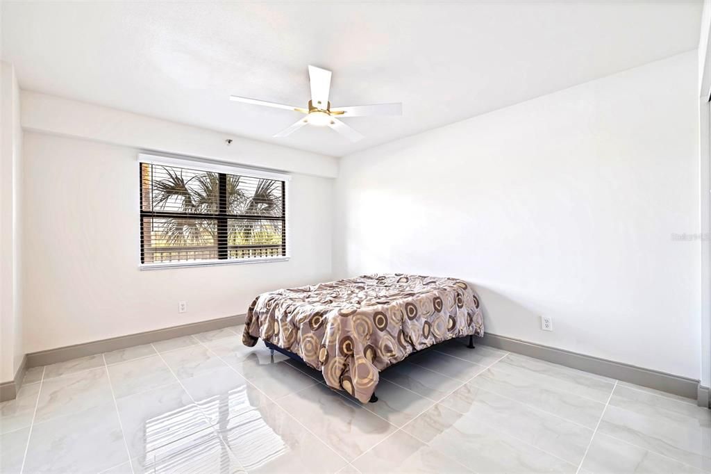 For Sale: $264,900 (2 beds, 2 baths, 1280 Square Feet)