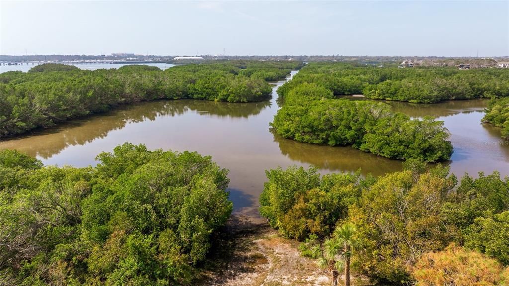 For Sale: $264,900 (2 beds, 2 baths, 1280 Square Feet)