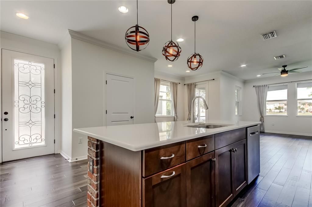 Active With Contract: $2,800 (3 beds, 2 baths, 1872 Square Feet)
