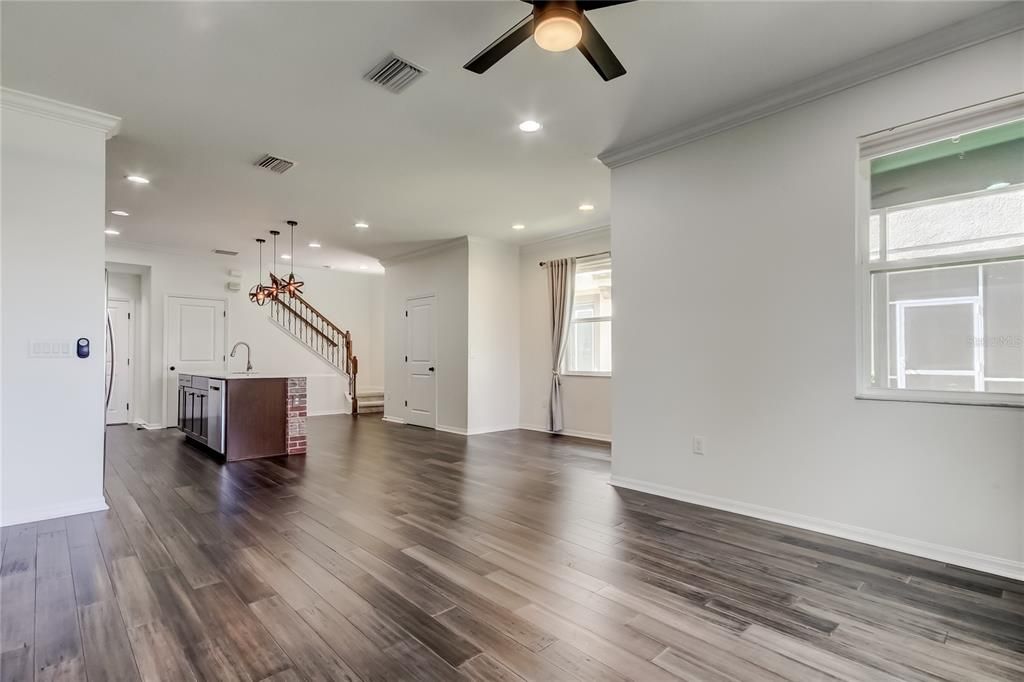 Active With Contract: $2,800 (3 beds, 2 baths, 1872 Square Feet)