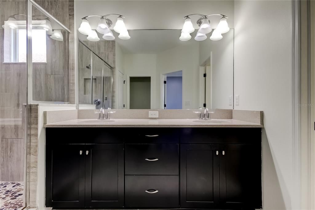 Active With Contract: $2,800 (3 beds, 2 baths, 1872 Square Feet)