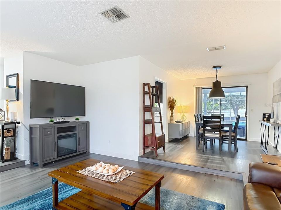 En Venta: $595,000 (3 camas, 2 baños, 1764 Pies cuadrados)