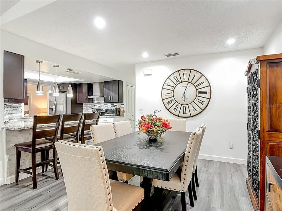 En Venta: $595,000 (3 camas, 2 baños, 1764 Pies cuadrados)