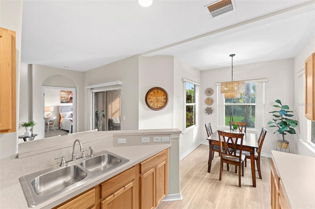 Active With Contract: $250,000 (3 beds, 2 baths, 15535 Square Feet)