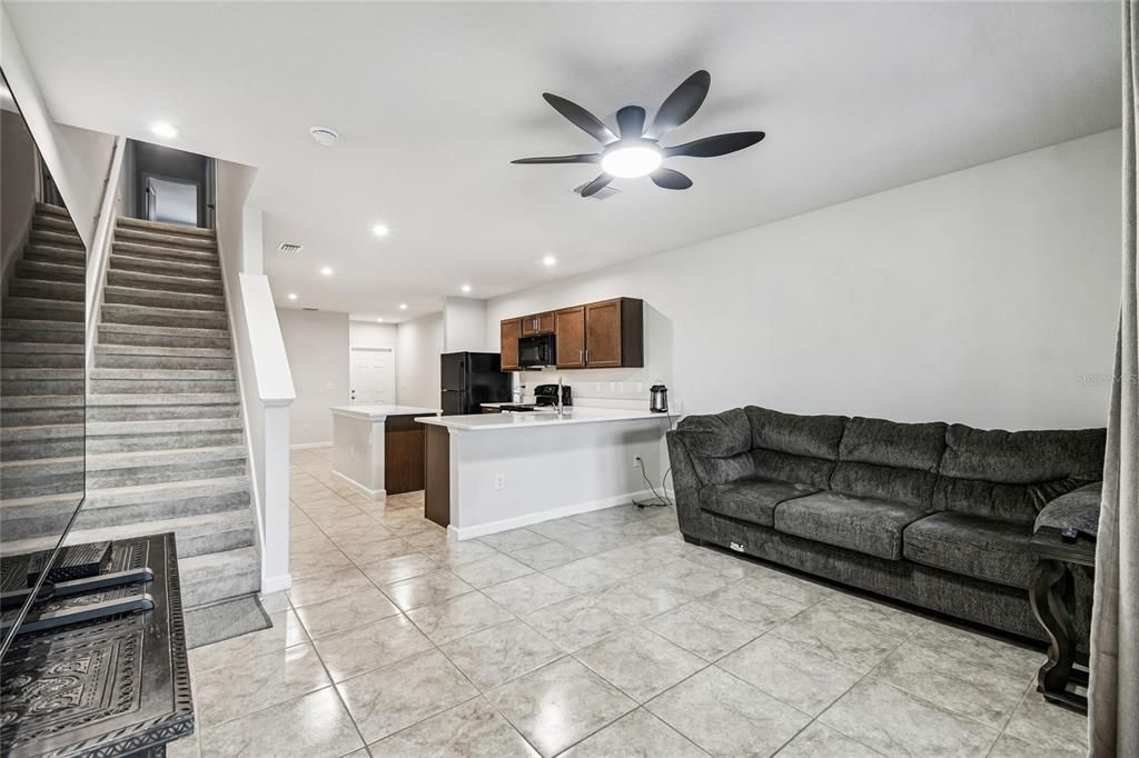 待售: $299,900 (3 贝兹, 2 浴室, 1440 平方英尺)