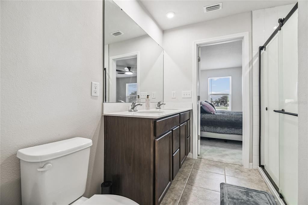 待售: $299,900 (3 贝兹, 2 浴室, 1440 平方英尺)