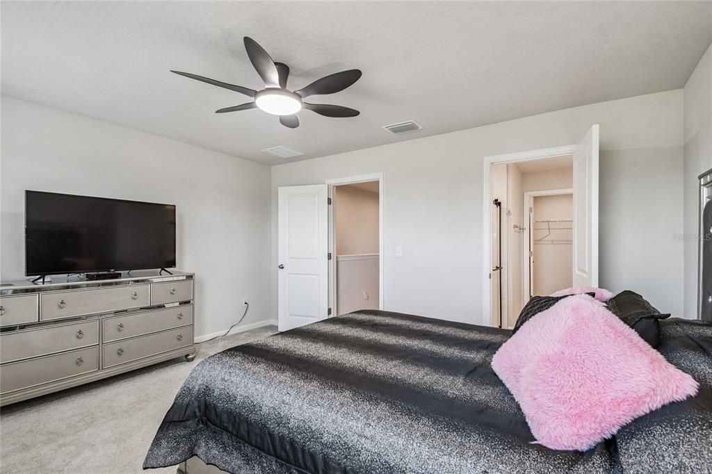 待售: $299,900 (3 贝兹, 2 浴室, 1440 平方英尺)