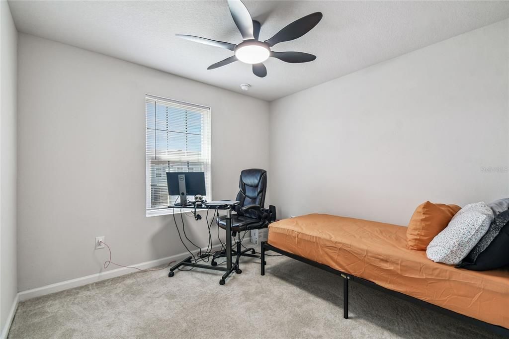 待售: $299,900 (3 贝兹, 2 浴室, 1440 平方英尺)