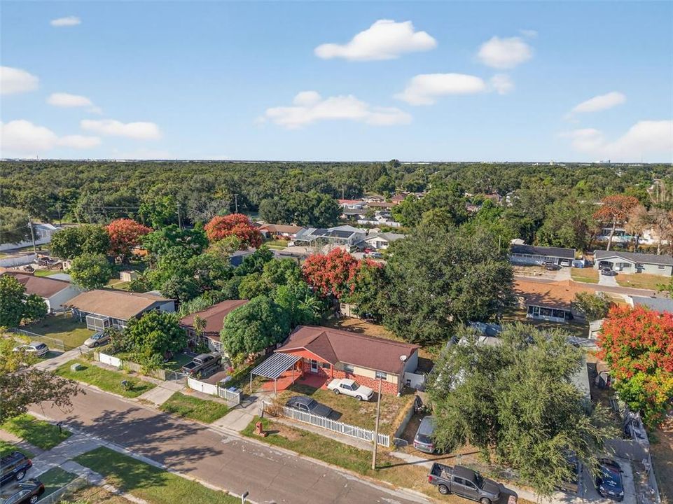 合同活跃: $235,000 (3 贝兹, 1 浴室, 1101 平方英尺)