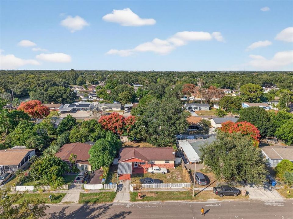 合同活跃: $235,000 (3 贝兹, 1 浴室, 1101 平方英尺)