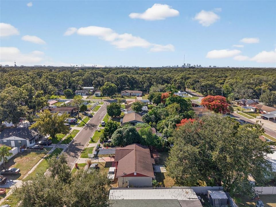 合同活跃: $235,000 (3 贝兹, 1 浴室, 1101 平方英尺)